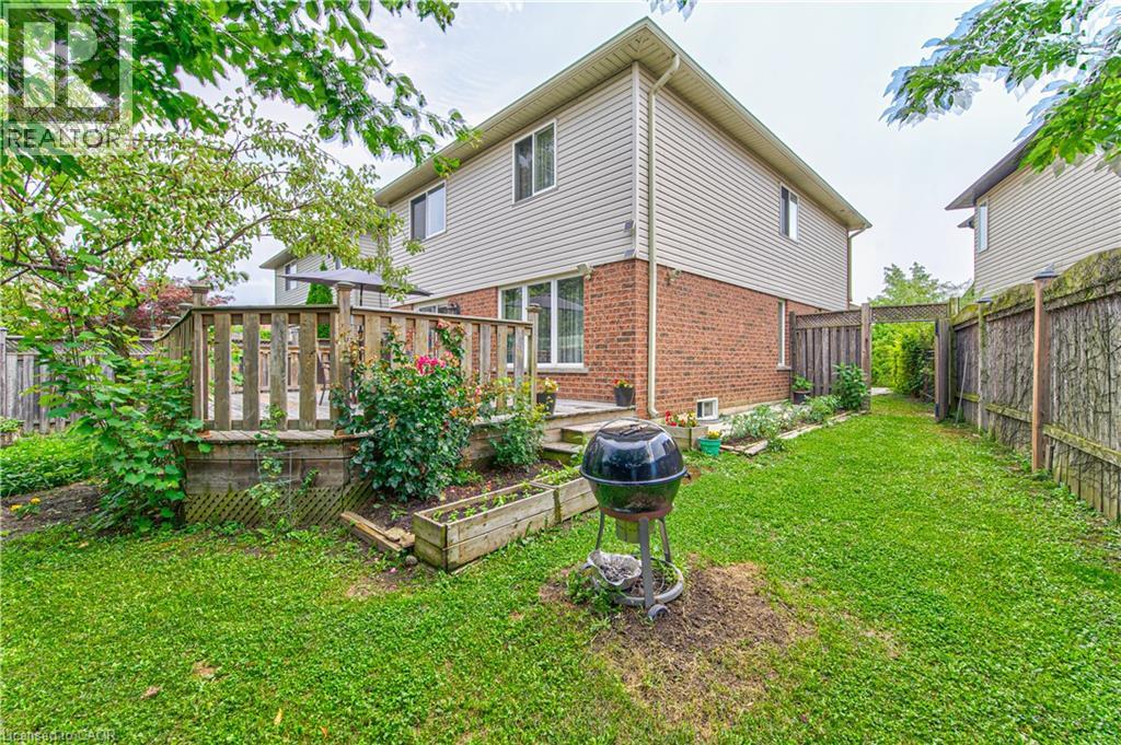 270 Springvalley Crescent, Hamilton, Ontario  L9C 0B4 - Photo 44 - 40865842