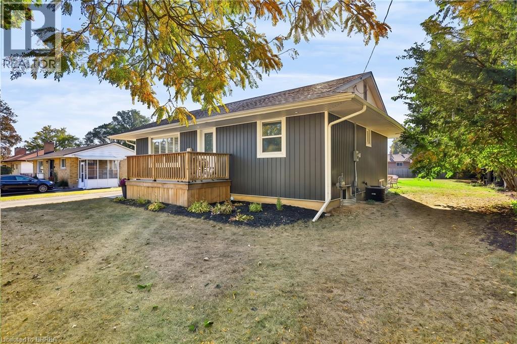 30 Janet Street, Brantford, Ontario  N3R 3G6 - Photo 2 - 40866254