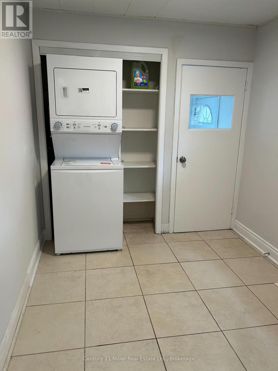 961 Ninth Street, Mississauga, Ontario  L5E 1S2 - Photo 10 - W13842510