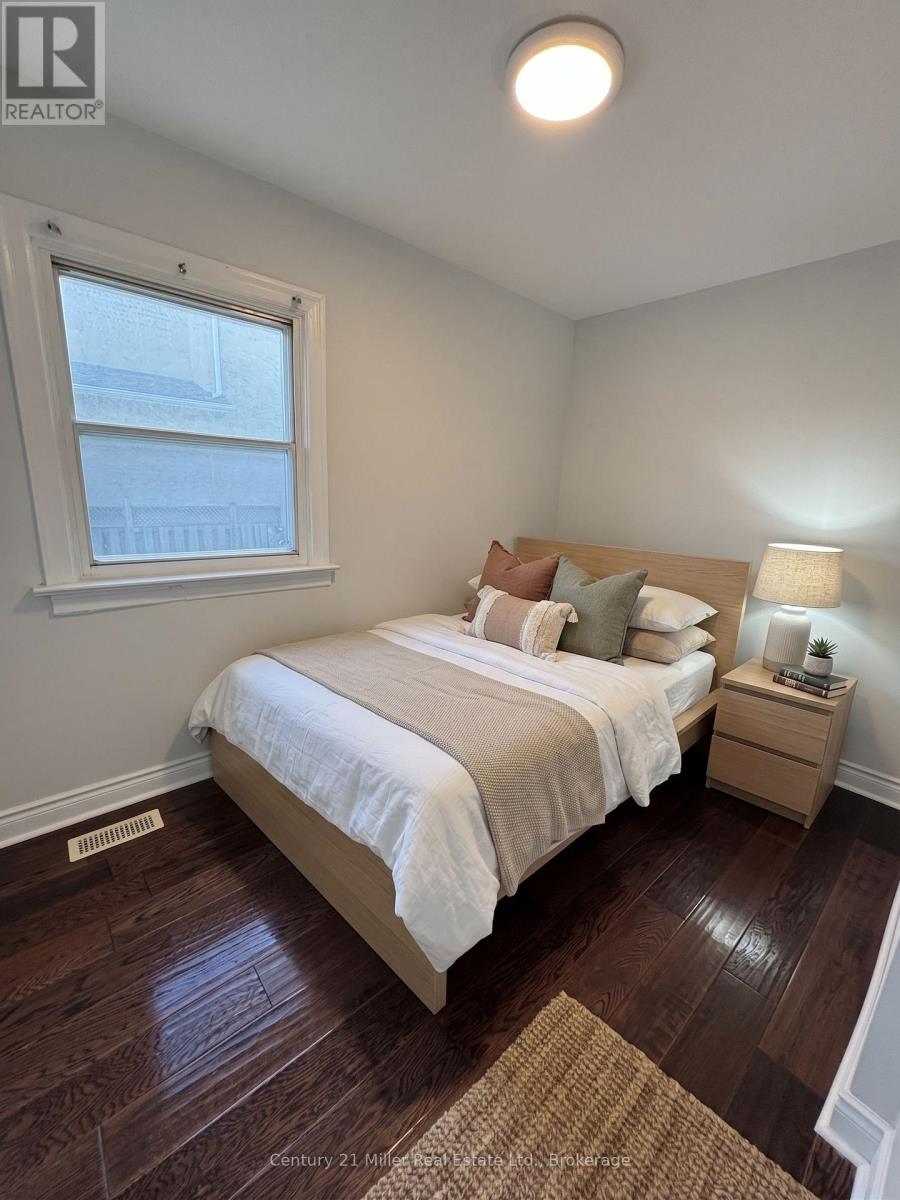 961 Ninth Street, Mississauga, Ontario  L5E 1S2 - Photo 7 - W13842510