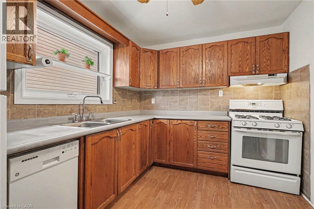 146 Belmont Avenue, Hamilton, Ontario  L8L 7M3 - Photo 11 - 40867603