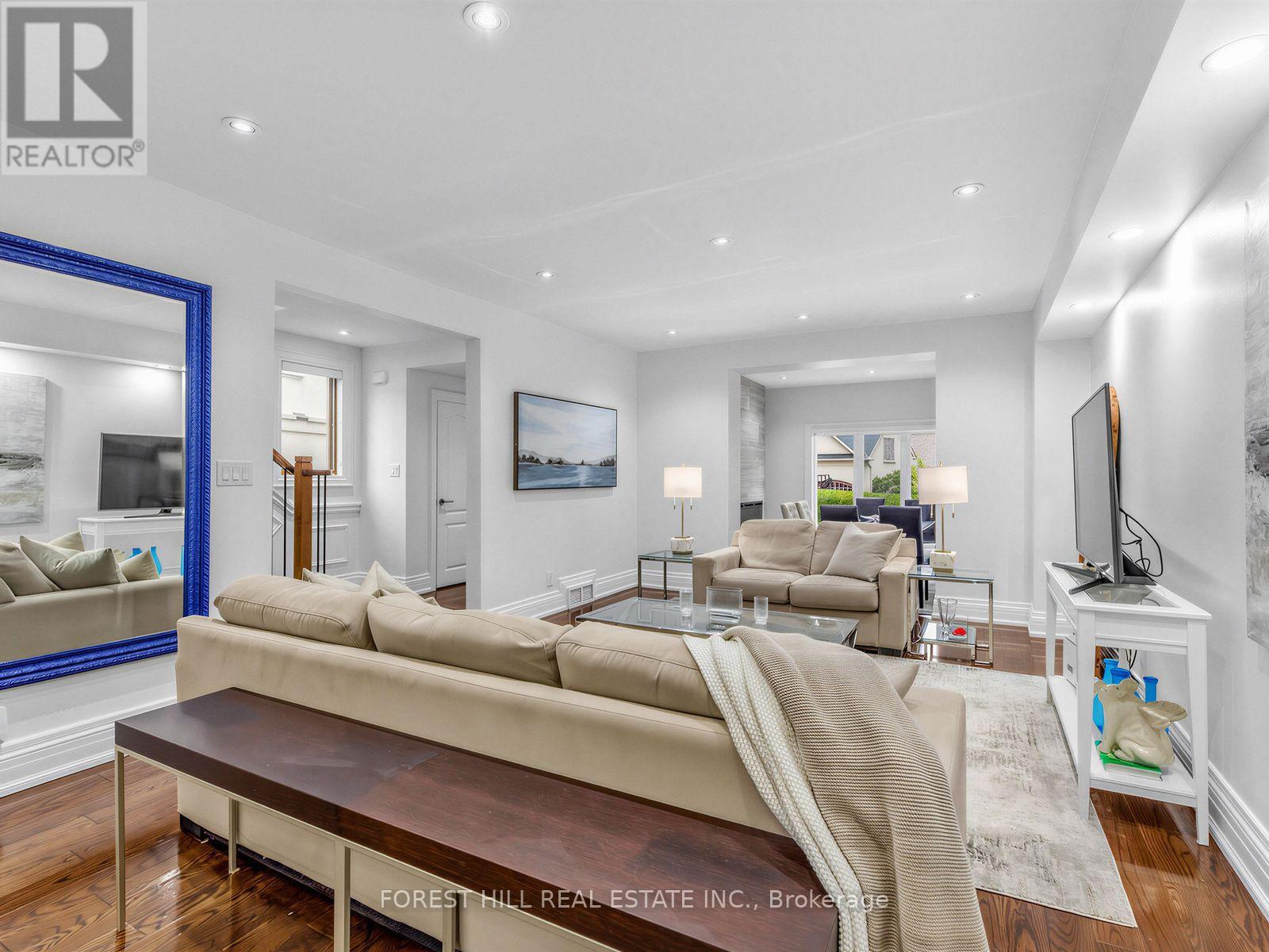 6 Romney Road, Toronto, Ontario  M3H 1H2 - Photo 7 - C13842590