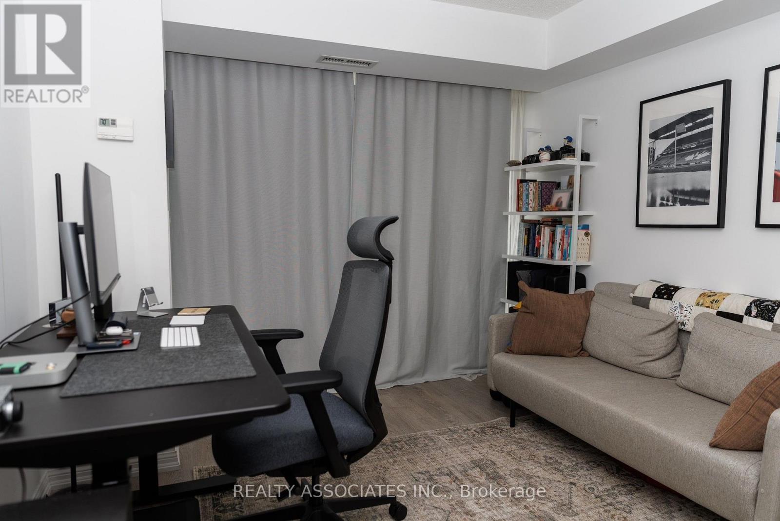 Th9 - 6 Pirandello Street, Toronto, Ontario  M6K 0B1 - Photo 2 - C13842600