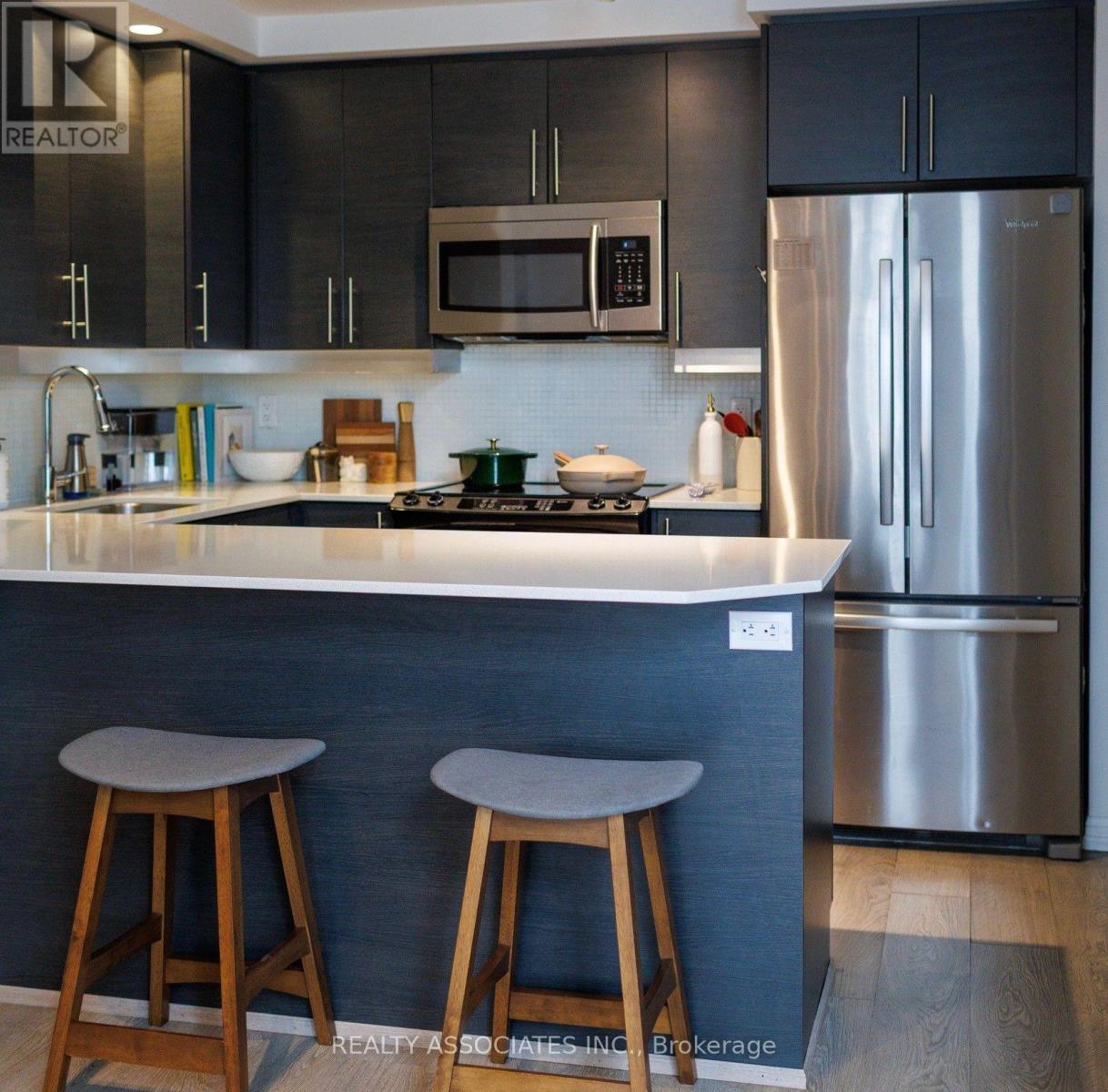 Th9 - 6 Pirandello Street, Toronto, Ontario  M6K 0B1 - Photo 4 - C13842600