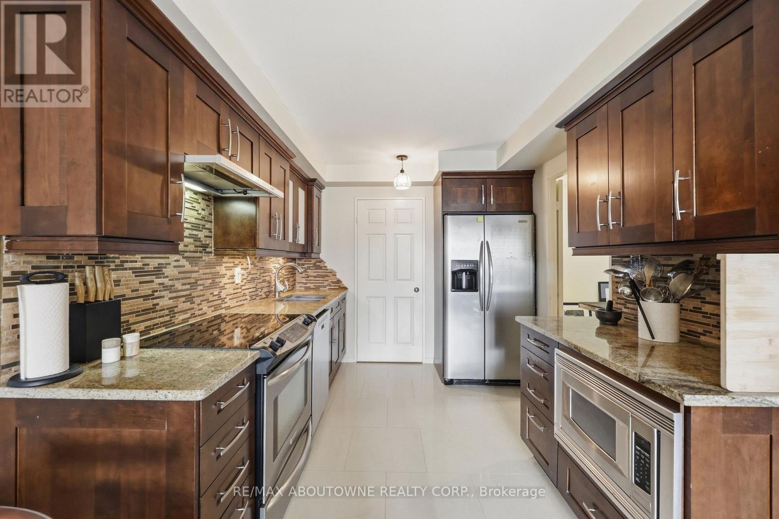 1003 - 280 Simcoe Street, Toronto (Kensington-Chinatown), Ontario  M5T 2Y5 - Photo 13 - C13842640