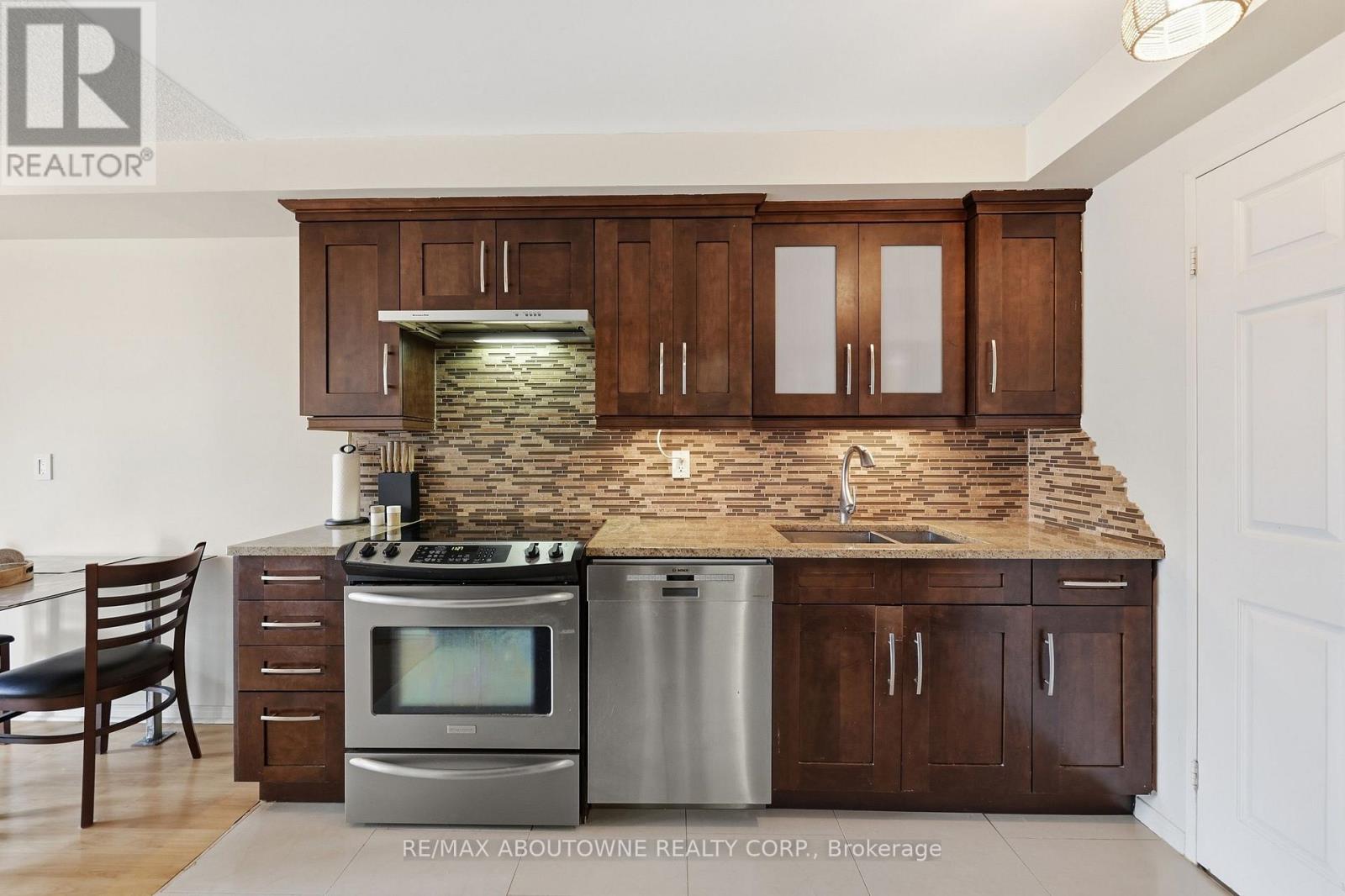 1003 - 280 Simcoe Street, Toronto (Kensington-Chinatown), Ontario  M5T 2Y5 - Photo 14 - C13842640