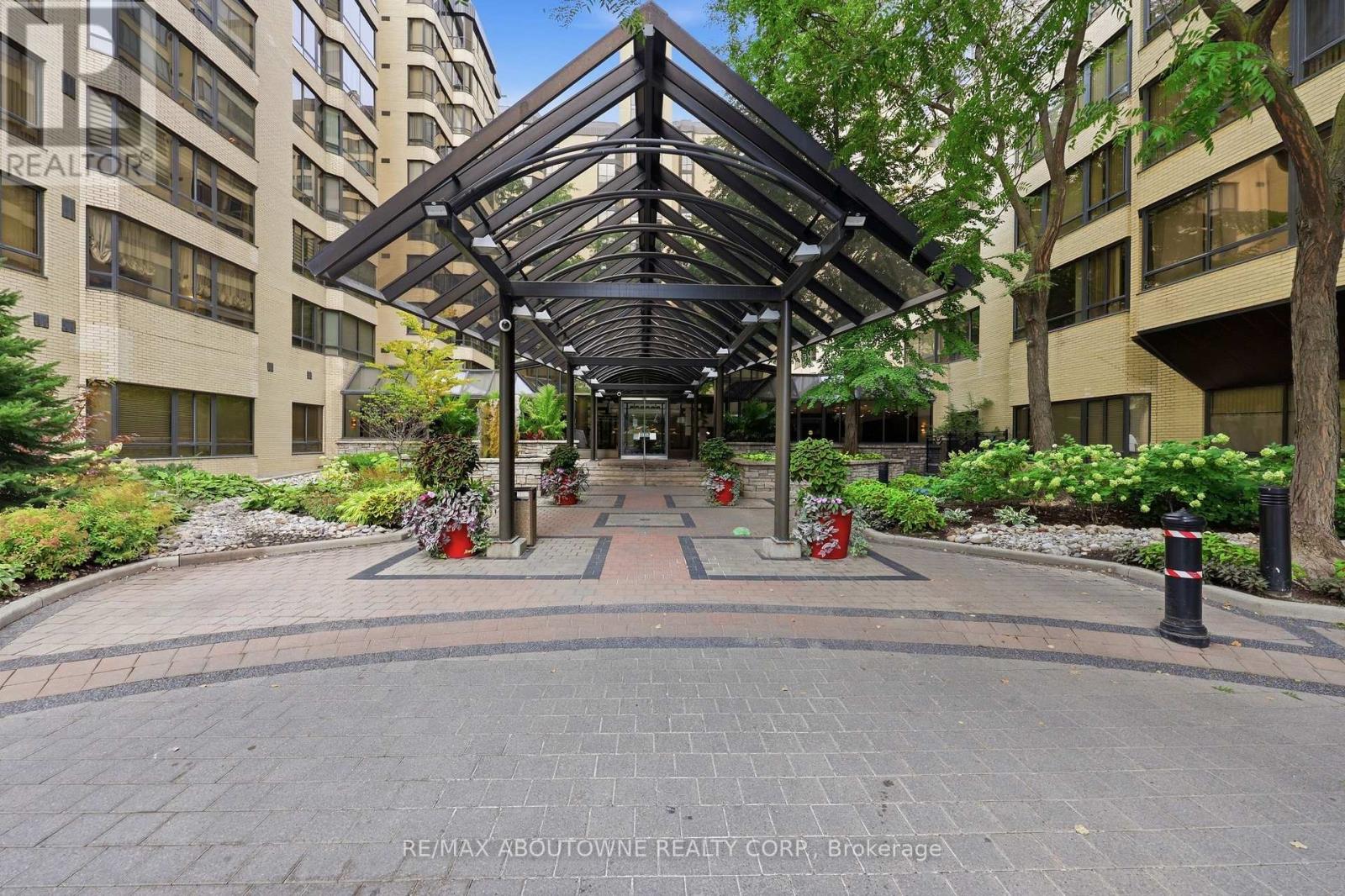 1003 - 280 Simcoe Street, Toronto (Kensington-Chinatown), Ontario  M5T 2Y5 - Photo 3 - C13842640