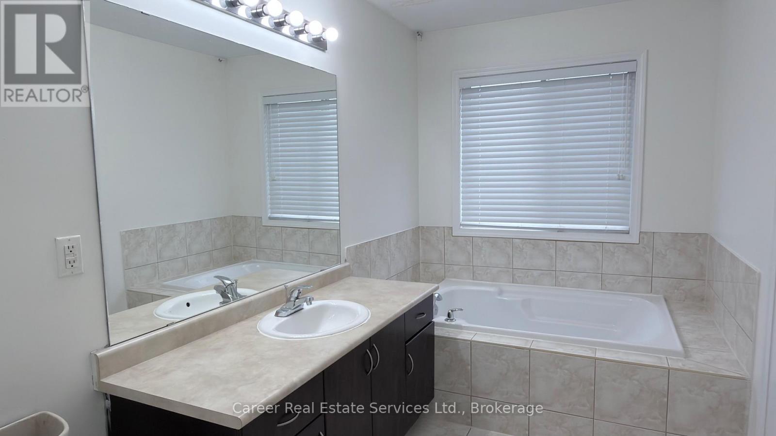 123 Silverwood Circle, Ajax, Ontario  L1Z 0A4 - Photo 13 - E13842642