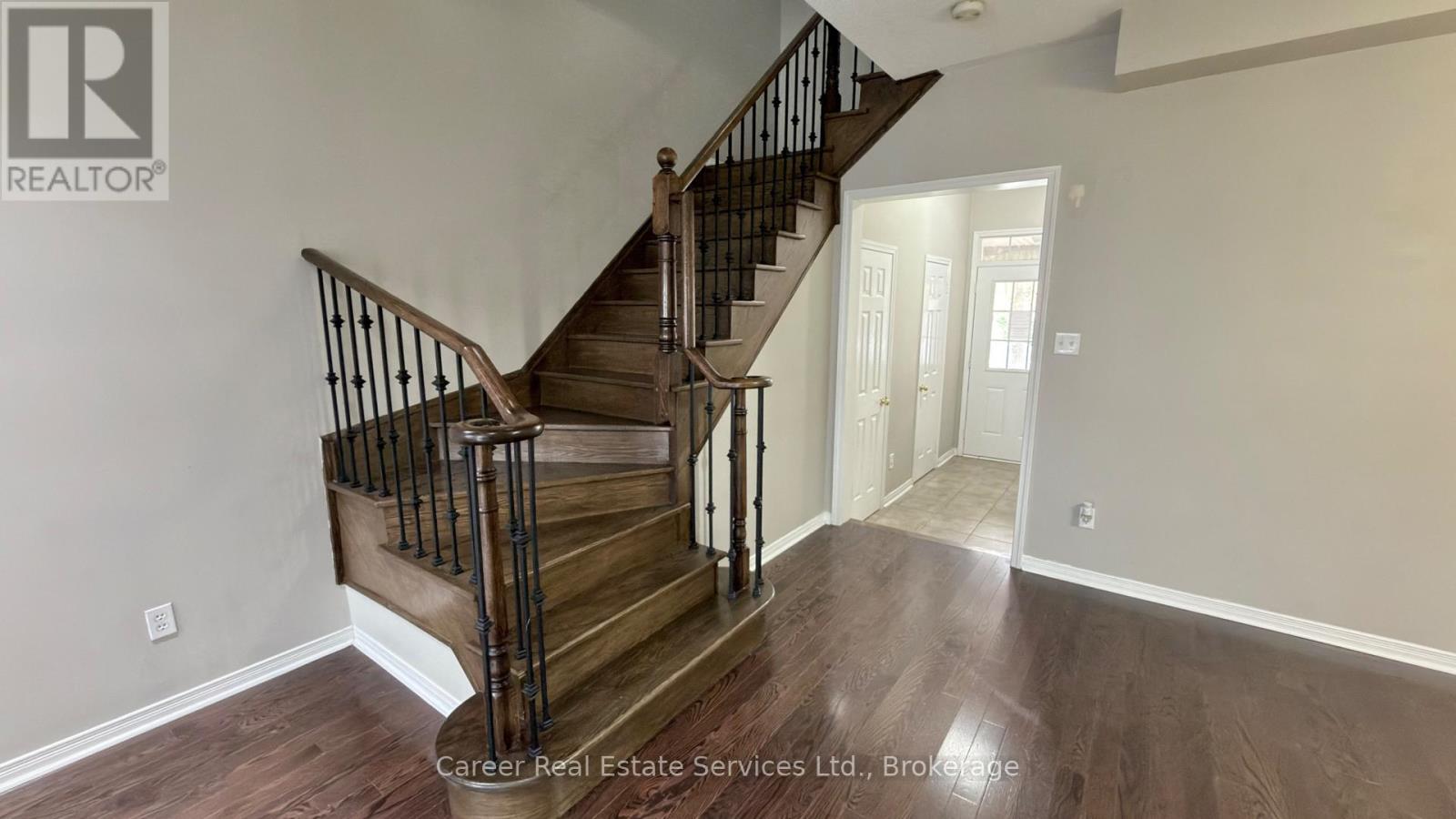 123 Silverwood Circle, Ajax, Ontario  L1Z 0A4 - Photo 4 - E13842642