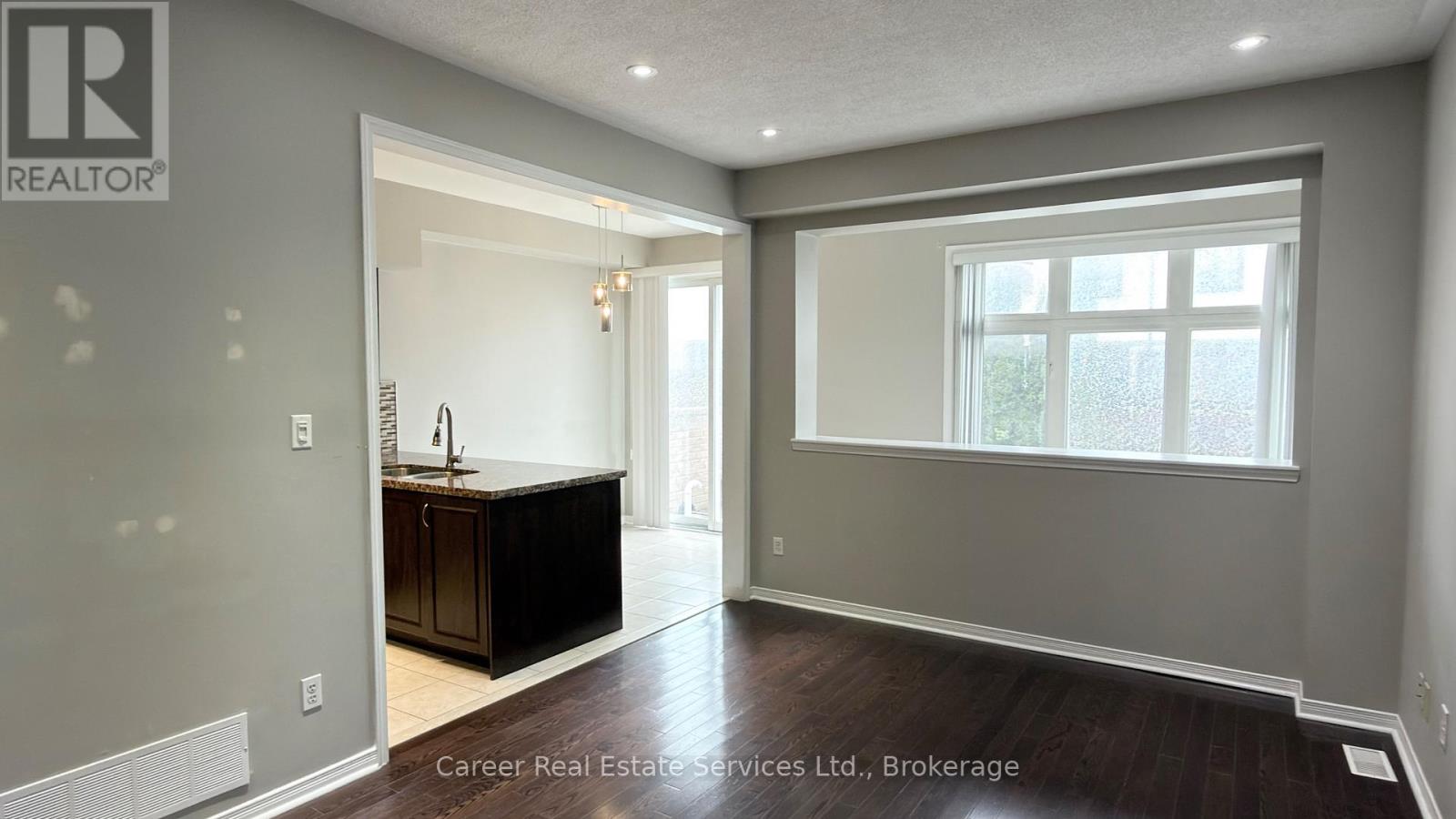 123 Silverwood Circle, Ajax, Ontario  L1Z 0A4 - Photo 7 - E13842642