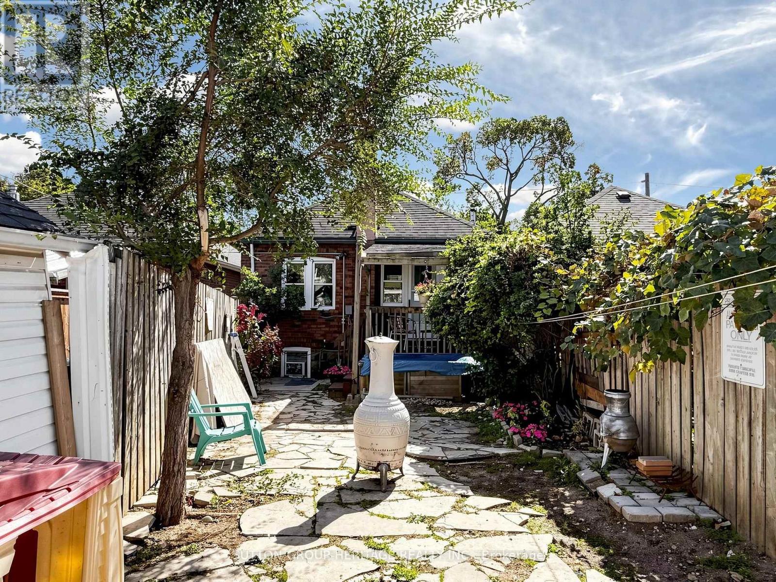 248 Westwood Avenue, Toronto, Ontario  M4J 2H4 - Photo 39 - E13842566