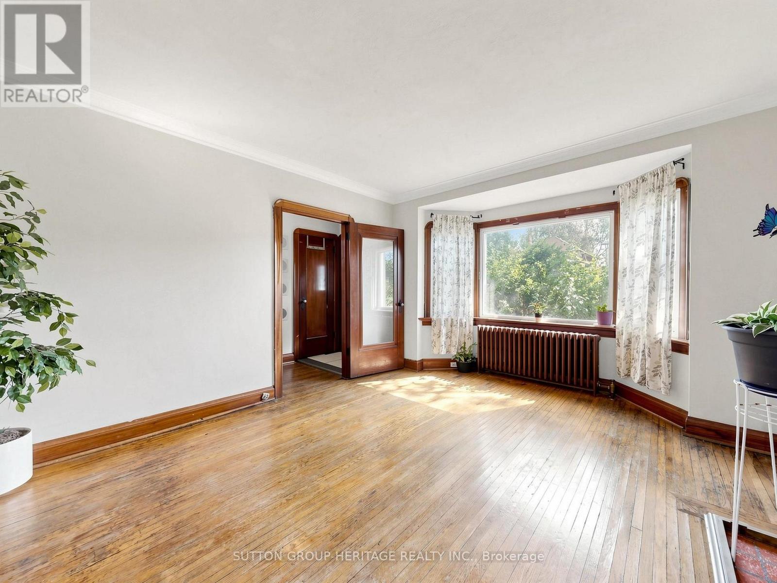 248 Westwood Avenue, Toronto, Ontario  M4J 2H4 - Photo 8 - E13842566