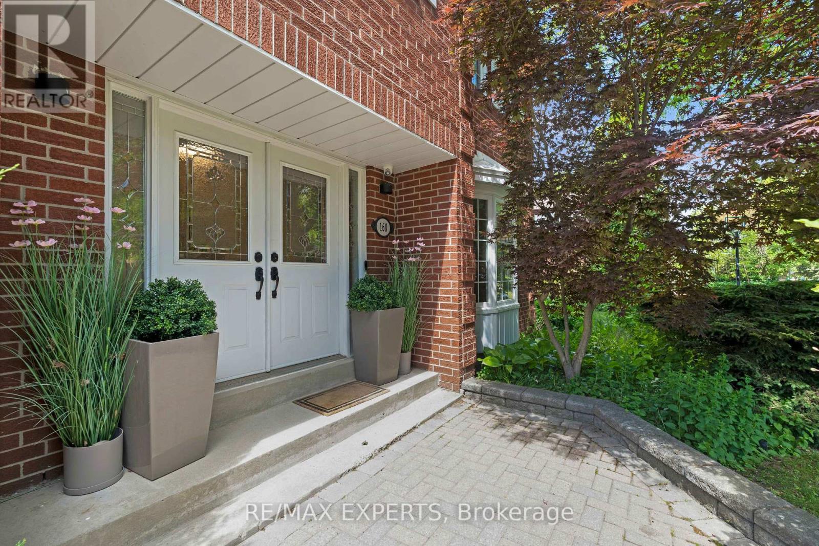 160 Burton Grove, King (King City), Ontario  L7B 1C7 - Photo 4 - N13842540