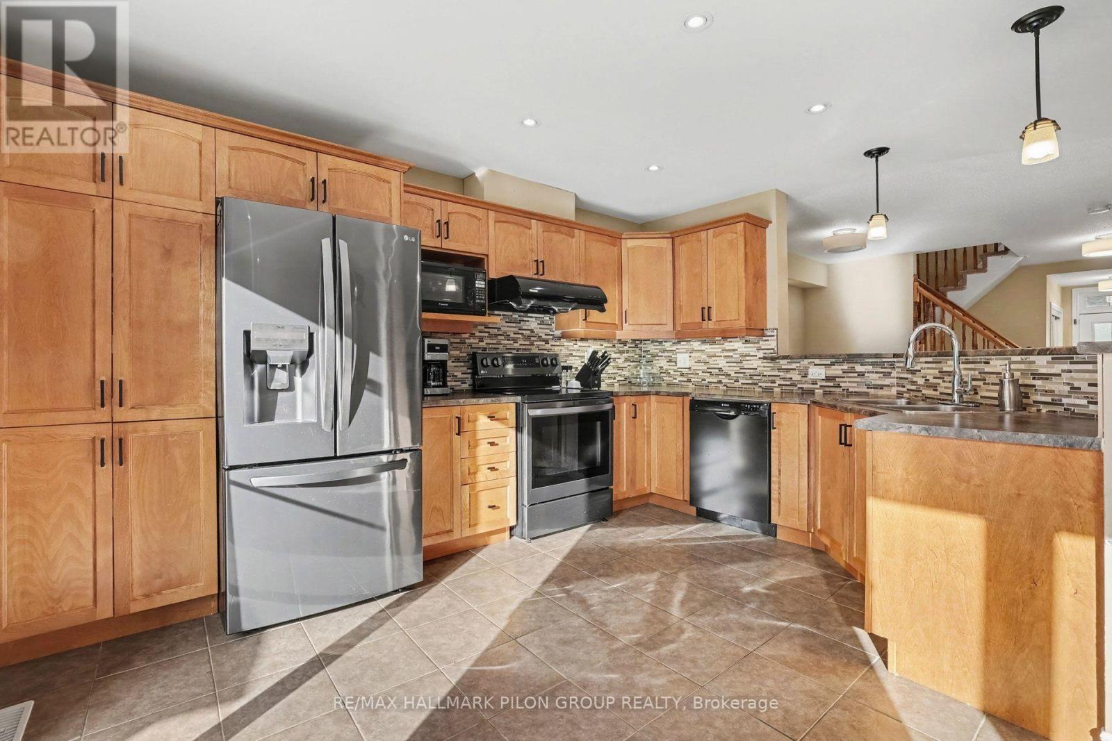 3130 Burritts Rapids Place, Ottawa, Ontario  K2J 0S8 - Photo 3 - X13842610