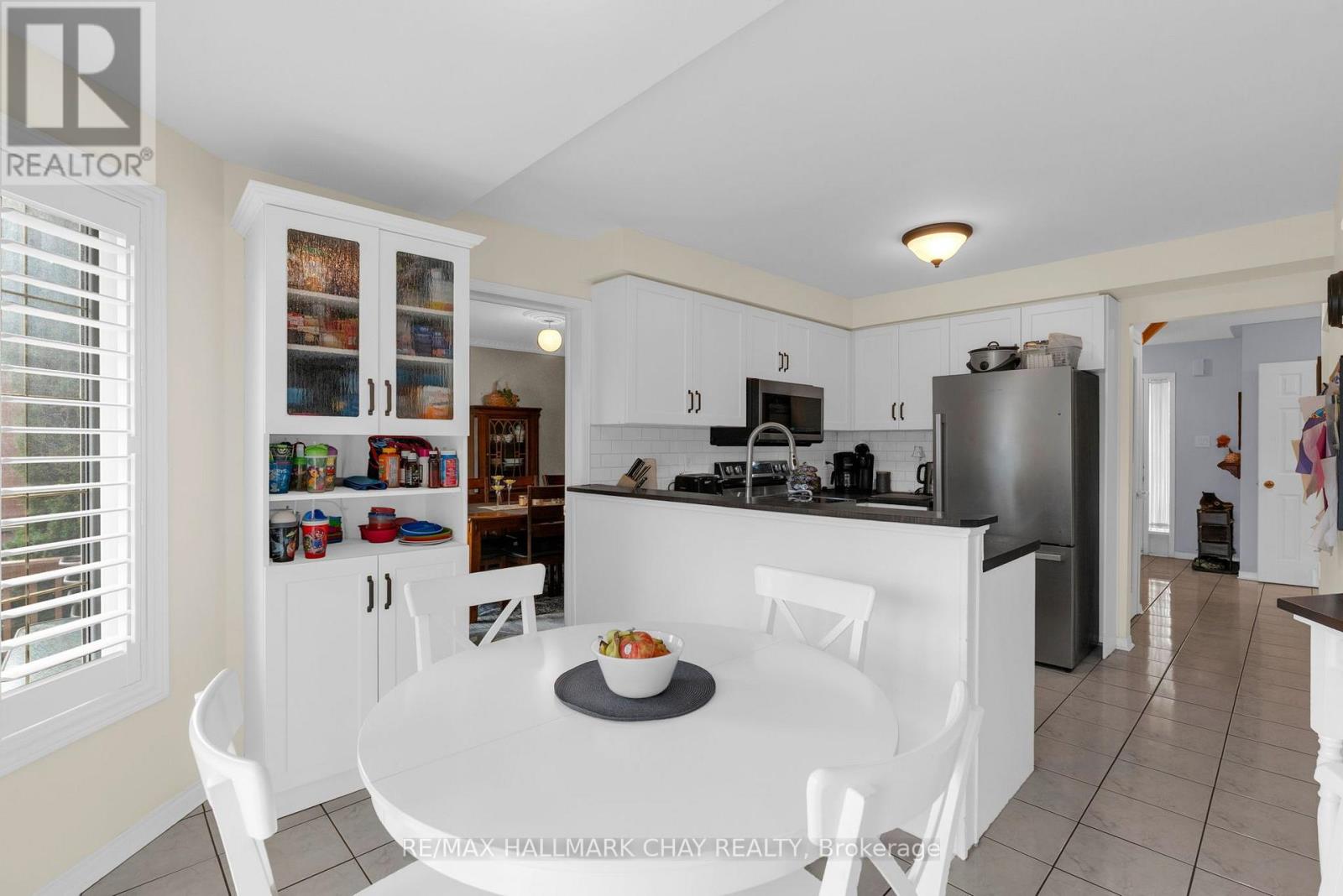 73 Brown Street, Barrie (Holly), Ontario  L4N 7V5 - Photo 10 - S13842658