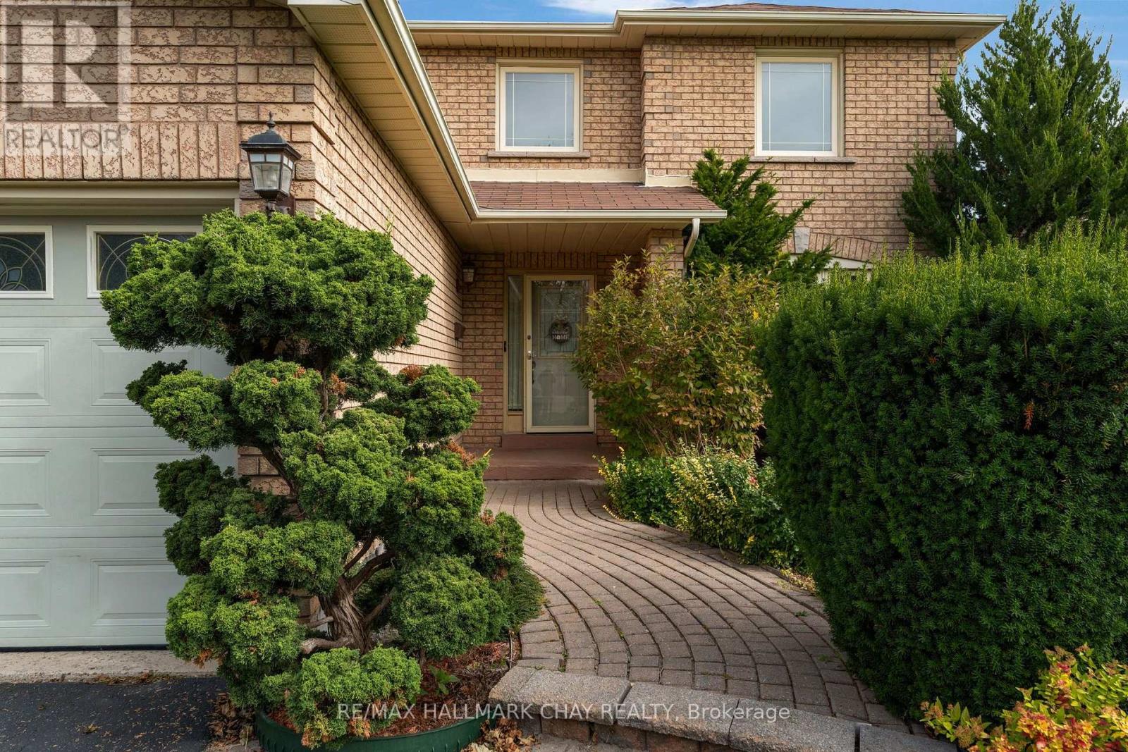 73 Brown Street, Barrie (Holly), Ontario  L4N 7V5 - Photo 2 - S13842658