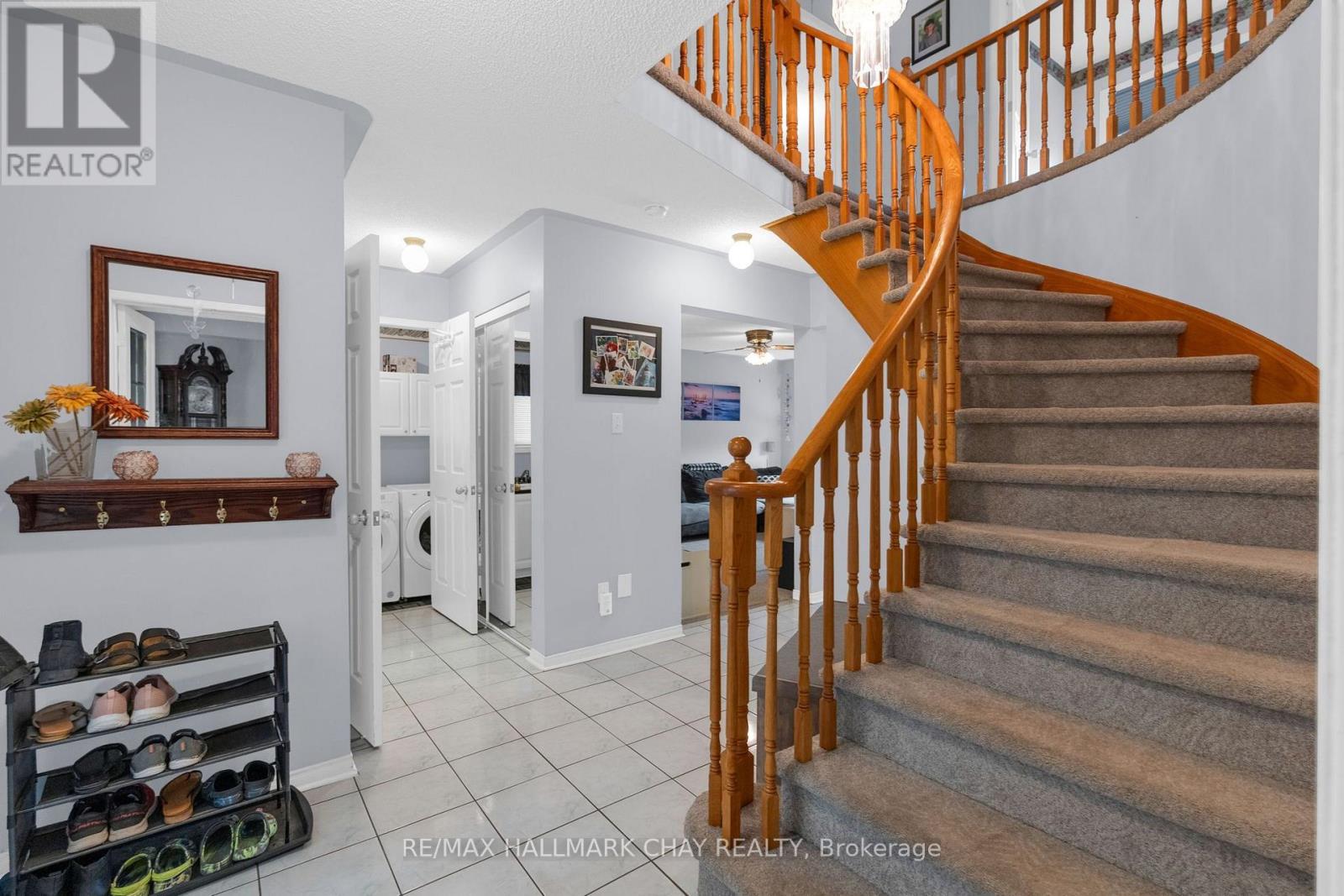 73 Brown Street, Barrie (Holly), Ontario  L4N 7V5 - Photo 4 - S13842658