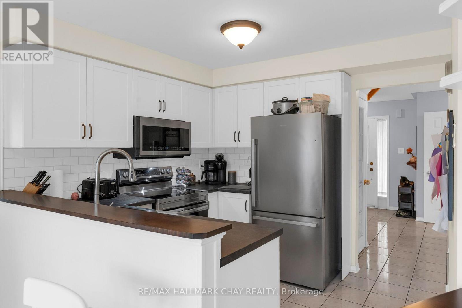 73 Brown Street, Barrie (Holly), Ontario  L4N 7V5 - Photo 9 - S13842658