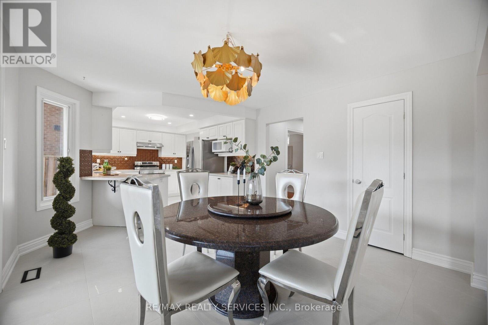 28 Corkett Drive, Brampton, Ontario  L6X 3G9 - Photo 13 - W13842580