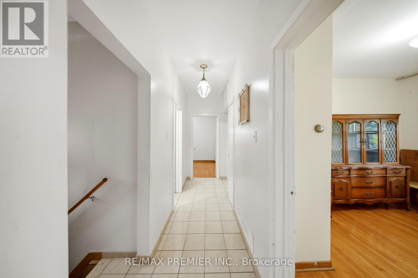 1 Mayo Drive, Toronto, Ontario  M6L 2X1 - Photo 10 - W13842608
