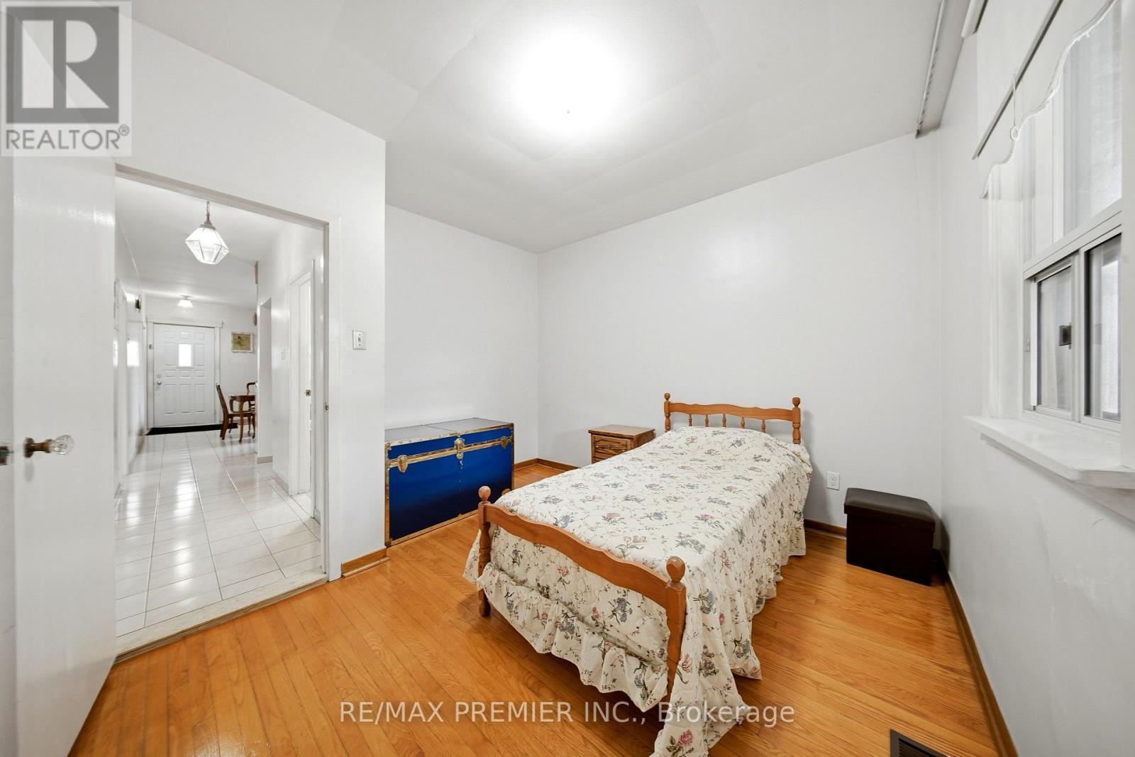 1 Mayo Drive, Toronto, Ontario  M6L 2X1 - Photo 12 - W13842608