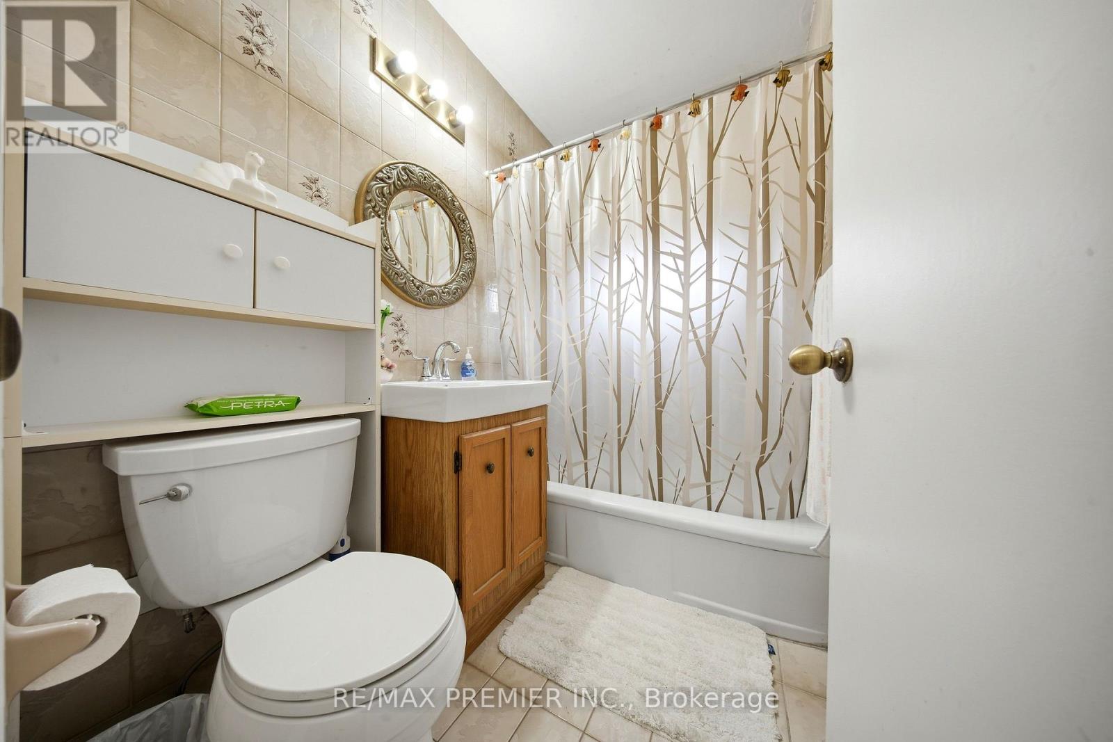 1 Mayo Drive, Toronto, Ontario  M6L 2X1 - Photo 14 - W13842608