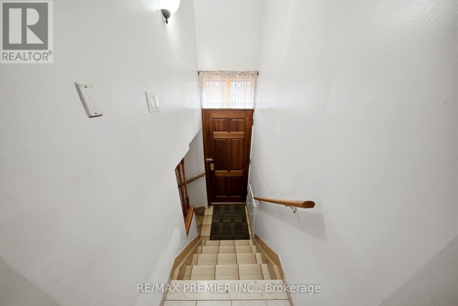 1 Mayo Drive, Toronto, Ontario  M6L 2X1 - Photo 15 - W13842608