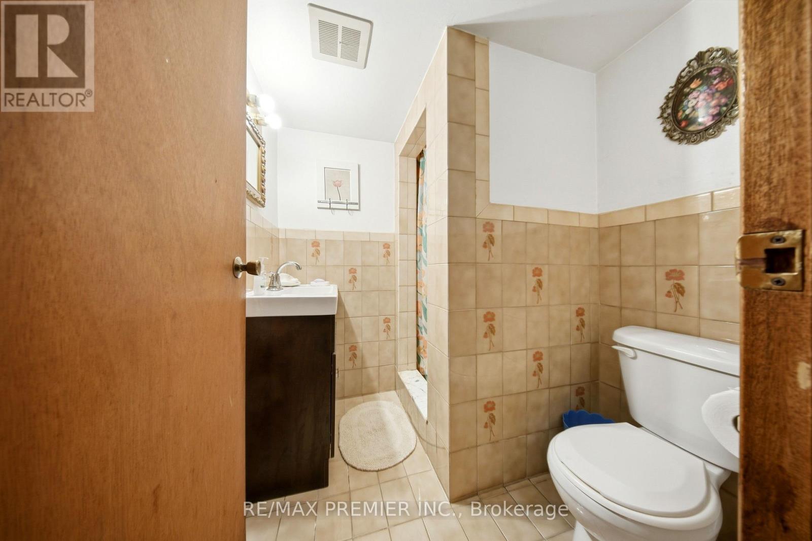 1 Mayo Drive, Toronto, Ontario  M6L 2X1 - Photo 22 - W13842608