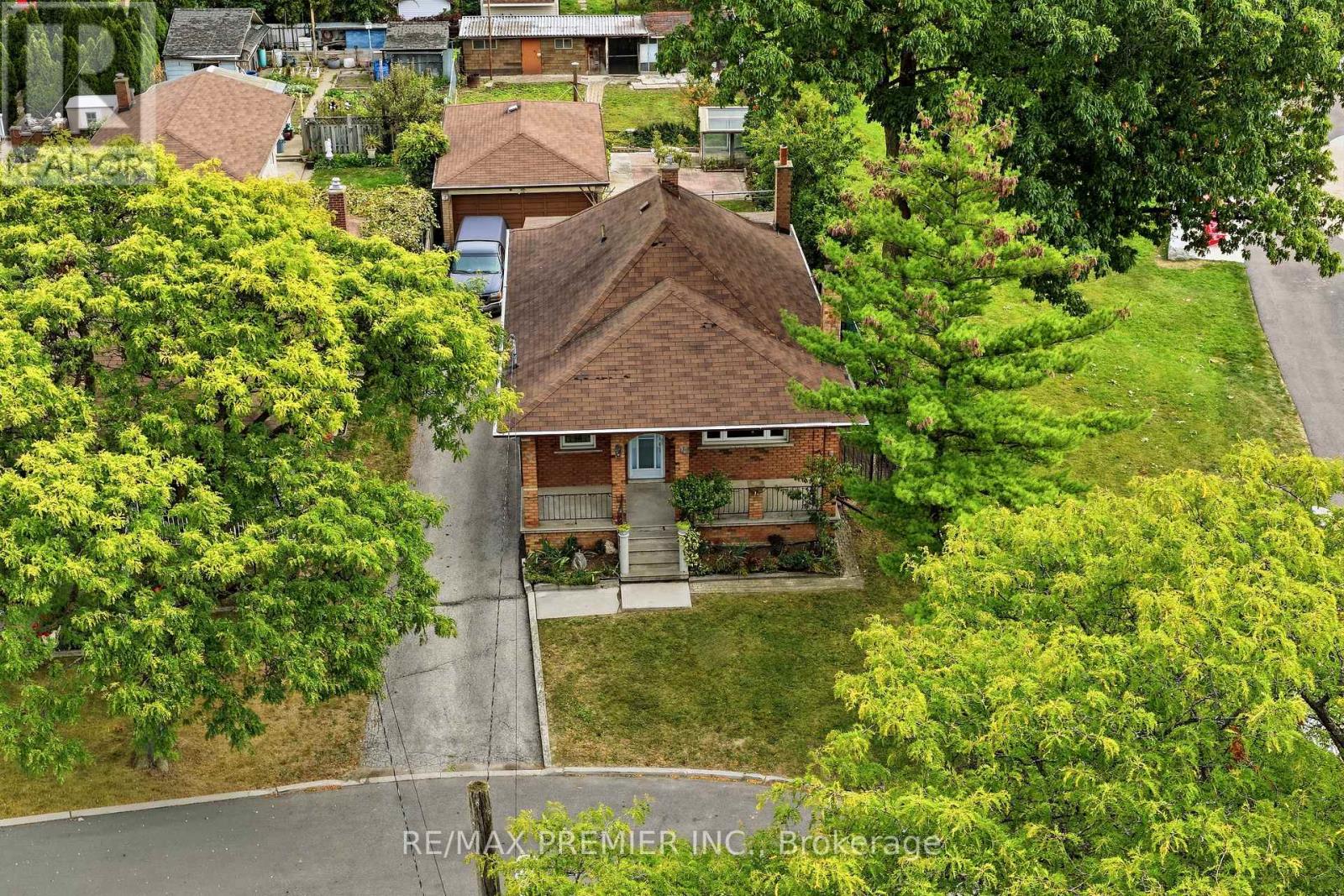 1 Mayo Drive, Toronto, Ontario  M6L 2X1 - Photo 31 - W13842608