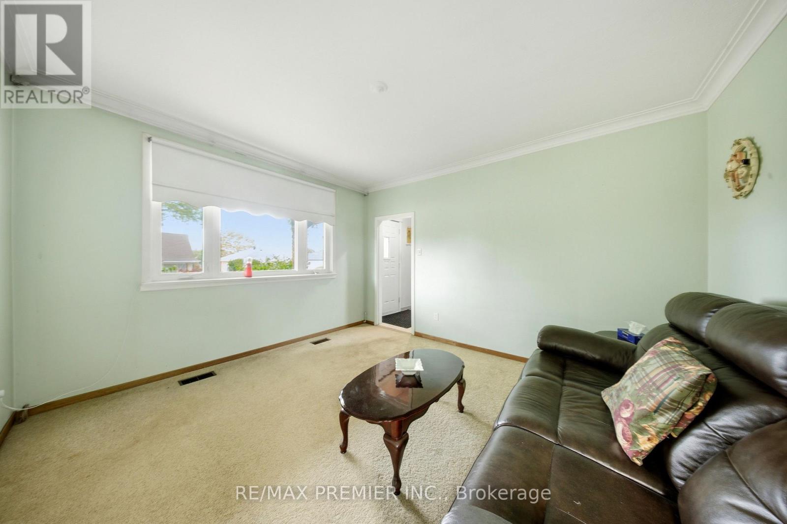 1 Mayo Drive, Toronto, Ontario  M6L 2X1 - Photo 8 - W13842608