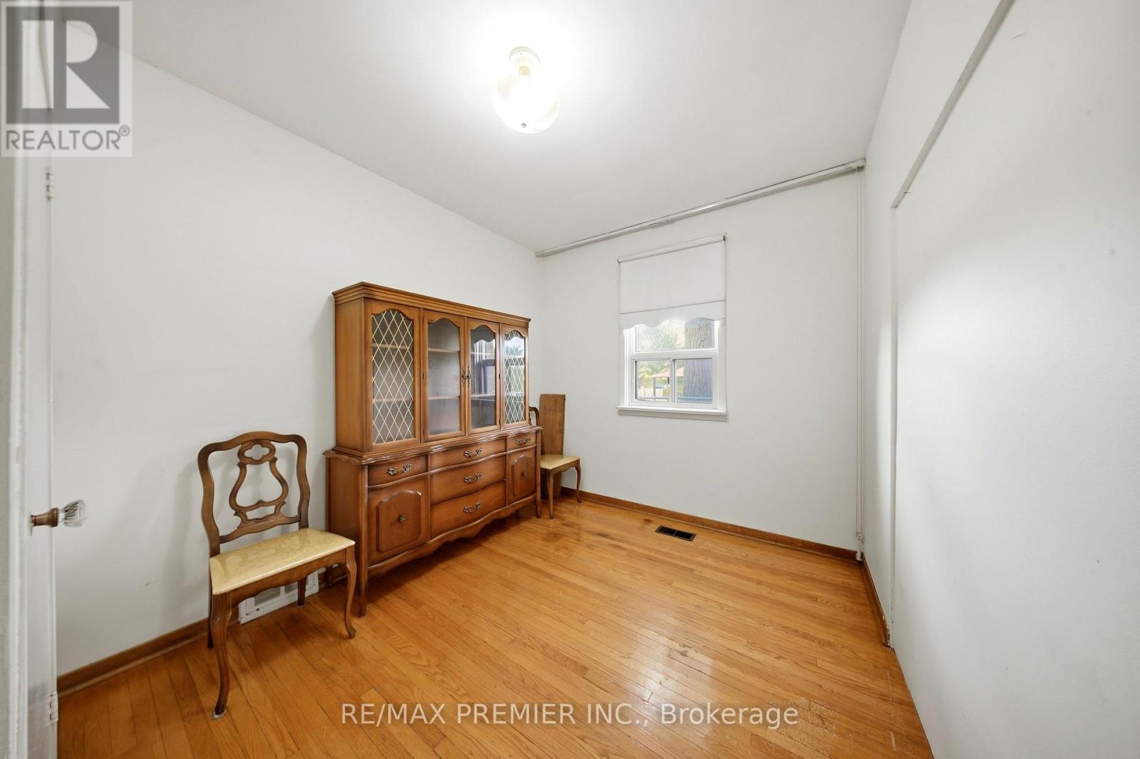 1 Mayo Drive, Toronto, Ontario  M6L 2X1 - Photo 9 - W13842608