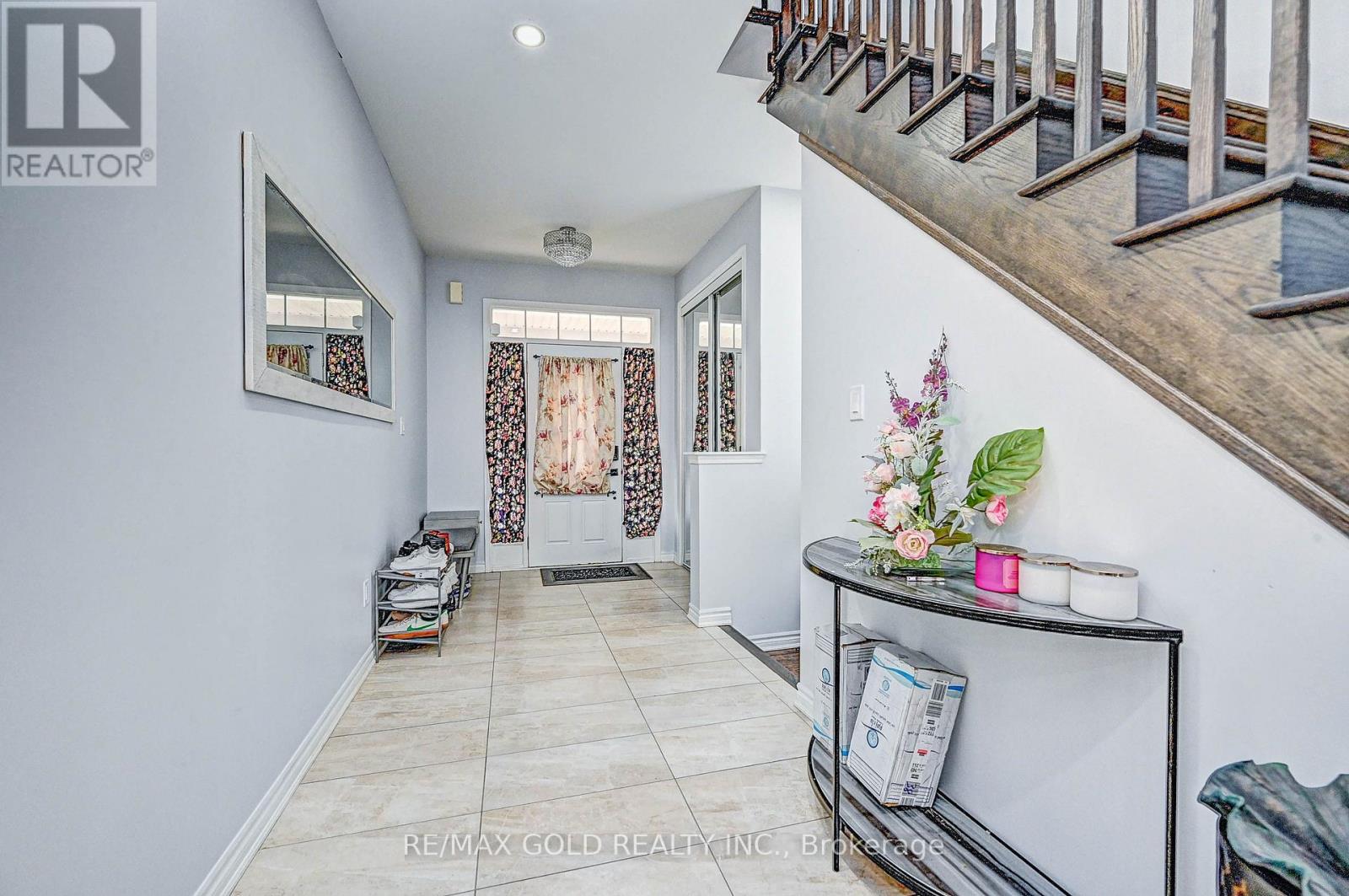 8 Dressage Trail, Cambridge, Ontario  N3E 0C3 - Photo 4 - X13842522