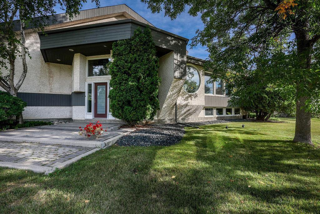 178 Diane Drive, West St Paul, Manitoba  R4A 1A6 - Photo 1 - 202624395