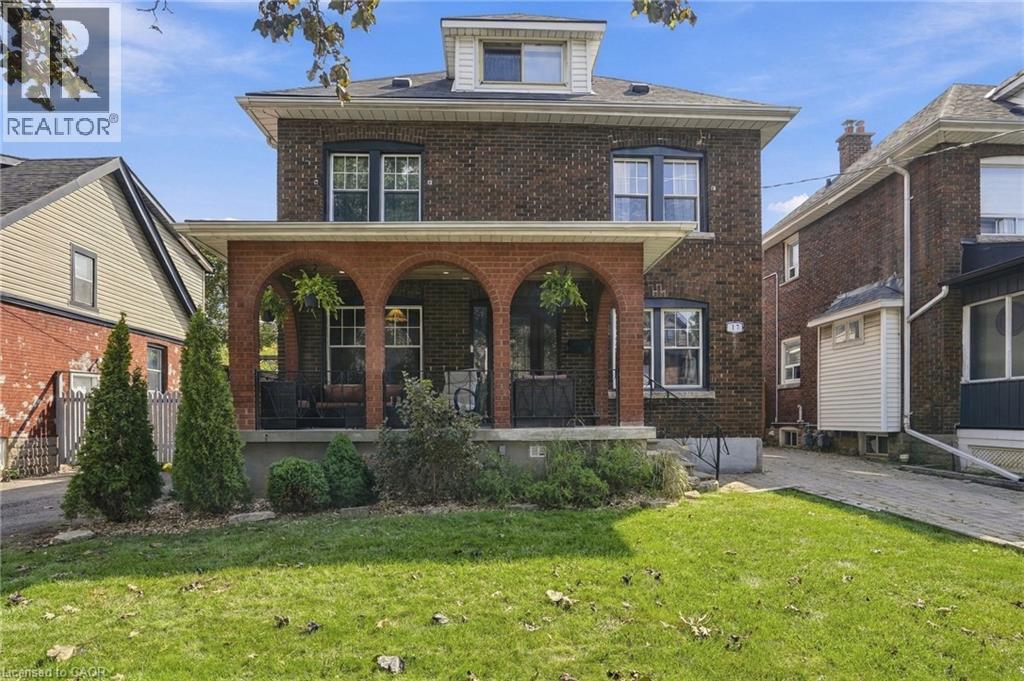 17 TUXEDO Avenue S, Hamilton, Ontario