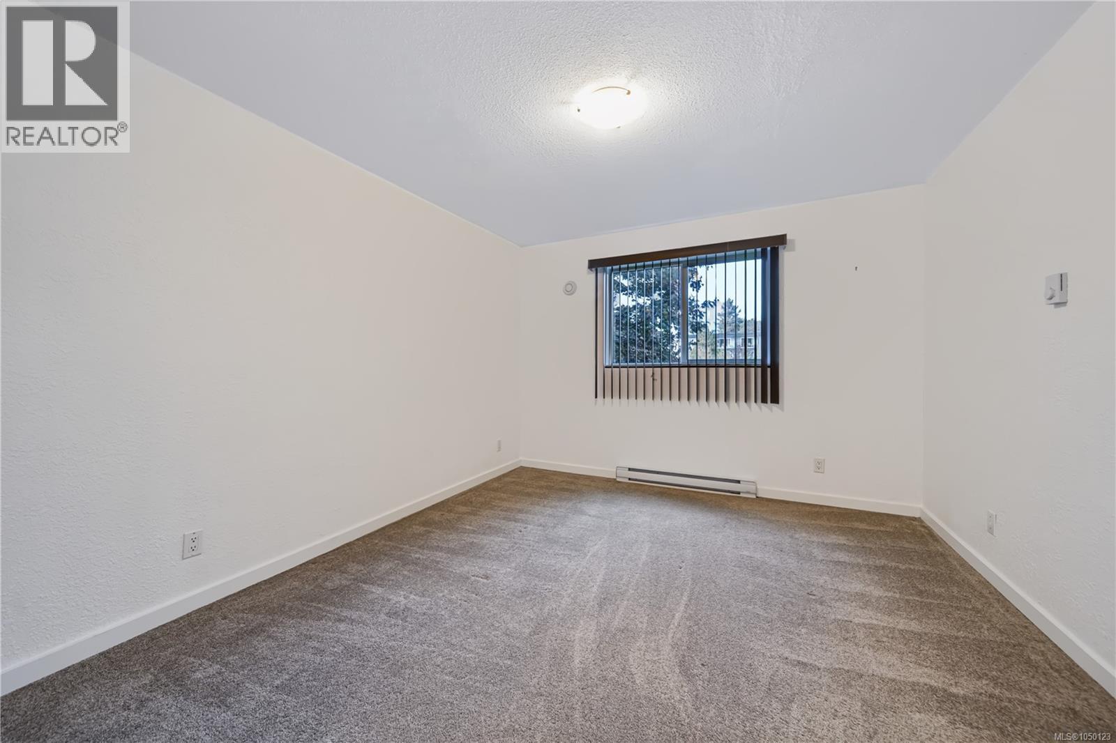 202 1600 Dufferin Cres