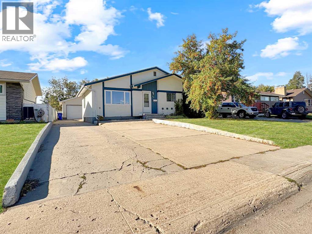 50 Moberly Crescent