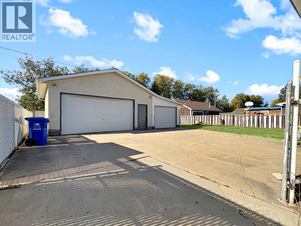 50 Moberly Crescent