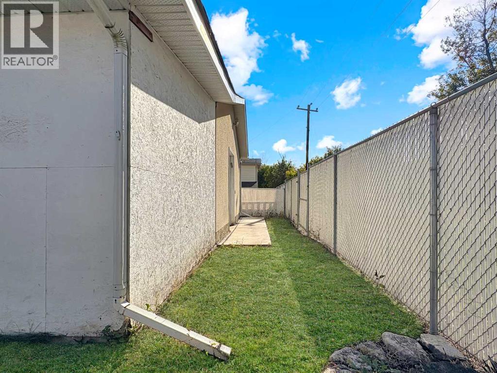 50 Moberly Crescent
