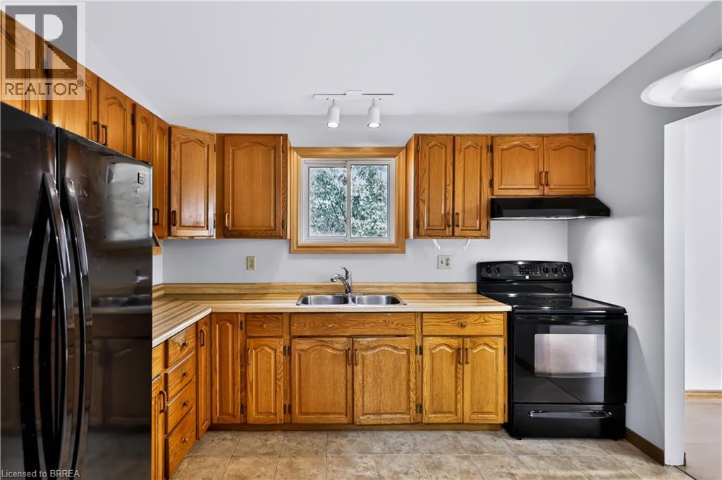 79 Hobart Crescent, Brantford, Ontario  N3P 1T7 - Photo 11 - 40859478