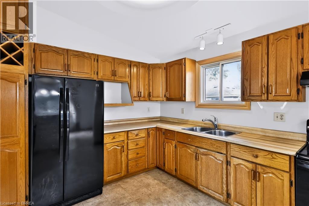 79 Hobart Crescent, Brantford, Ontario  N3P 1T7 - Photo 12 - 40859478