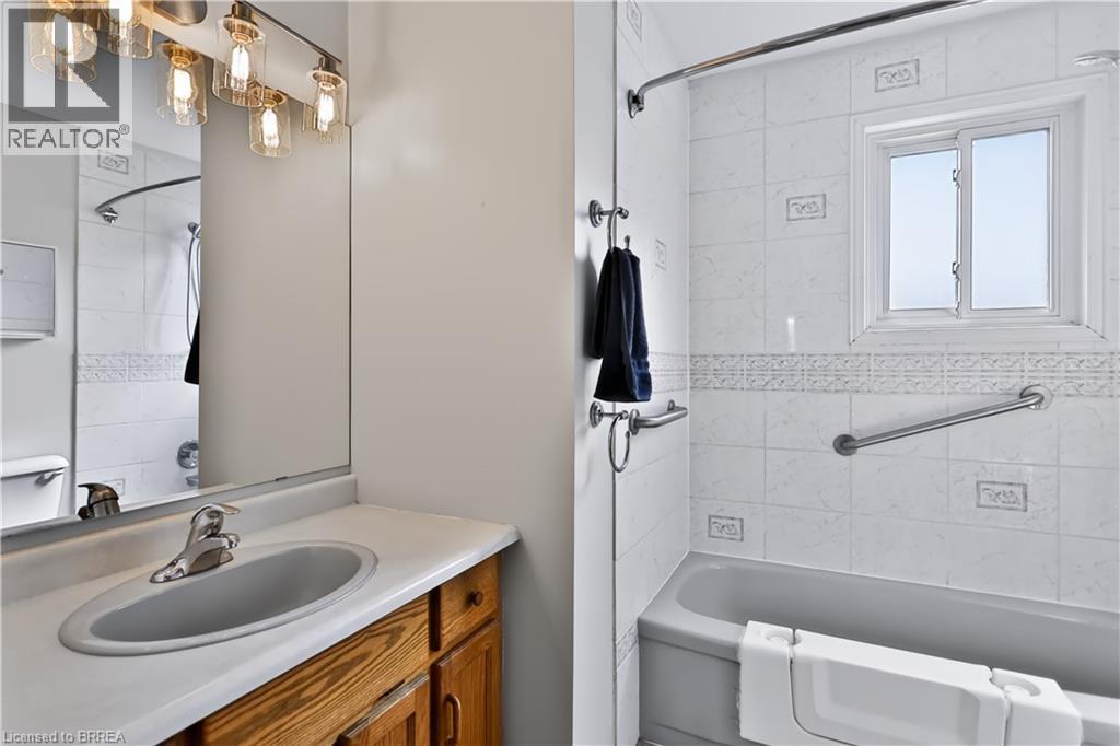 79 Hobart Crescent, Brantford, Ontario  N3P 1T7 - Photo 21 - 40859478