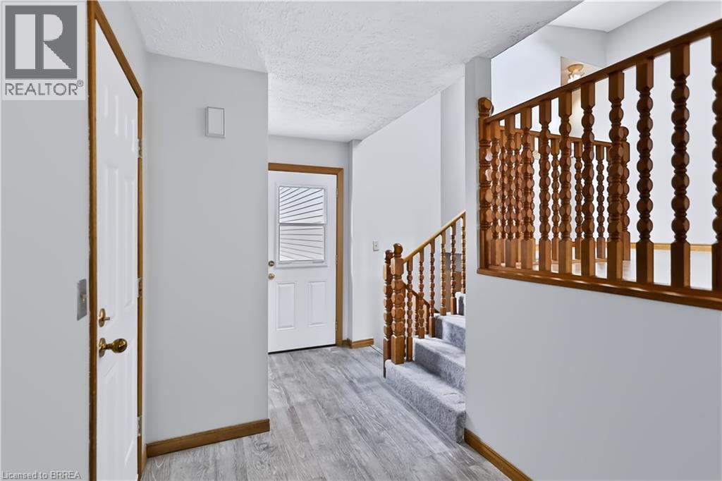 79 Hobart Crescent, Brantford, Ontario  N3P 1T7 - Photo 4 - 40859478
