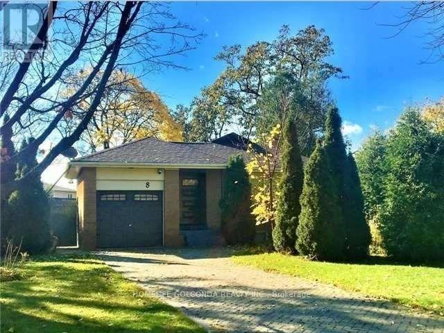 8 HAZELGLEN AVENUE