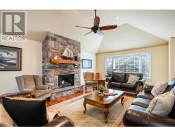 16 CARMICHAEL CRESCENT, collingwood, Ontario