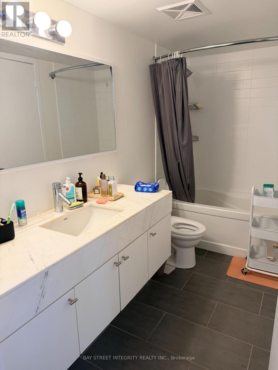 1405 - 126 Simcoe Street, Toronto, Ontario  M5H 4E6 - Photo 9 - C13842840