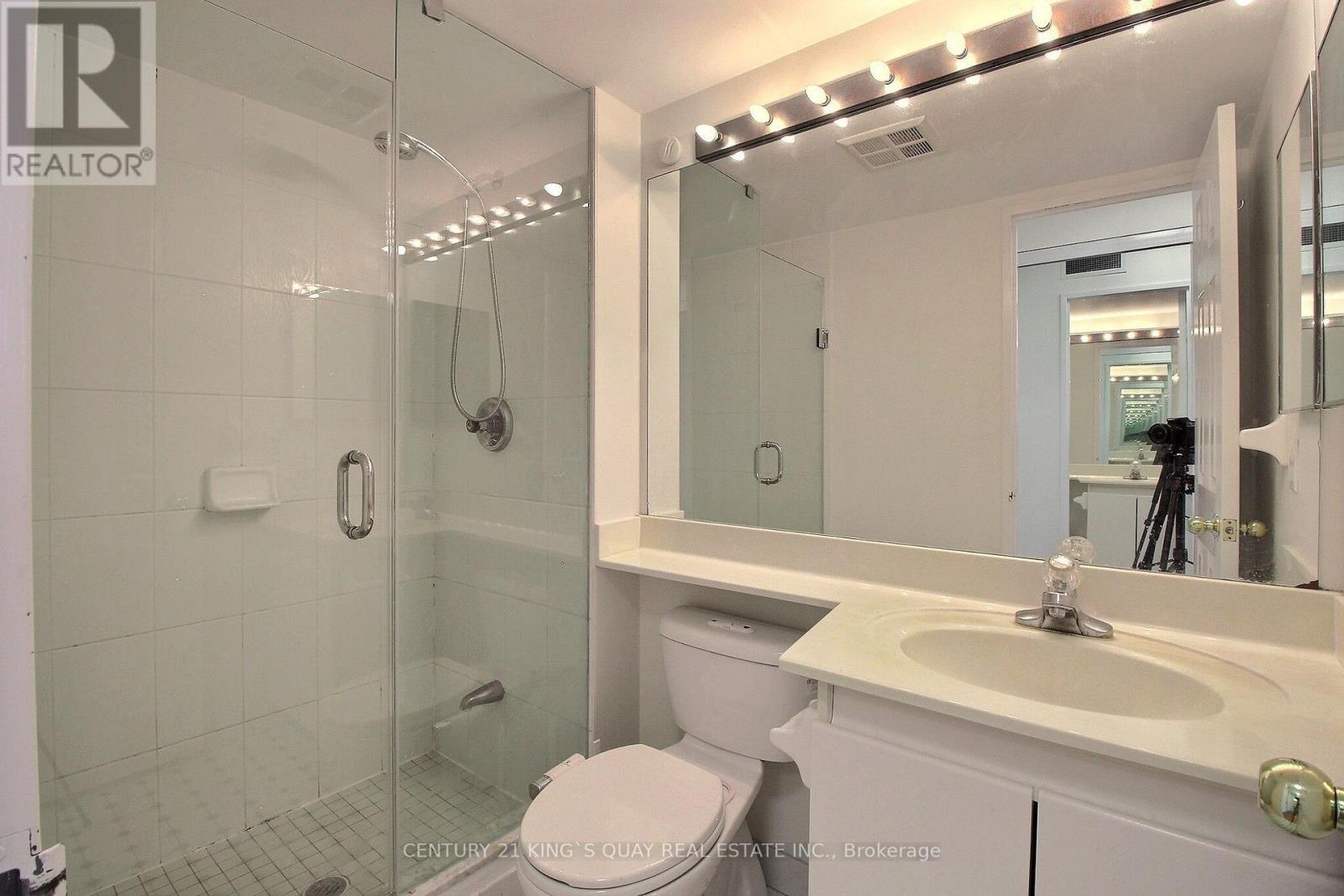 1005 - 18 Hillcrest Avenue, Toronto (Willowdale East), Ontario  M2N 6T5 - Photo 13 - C13842988