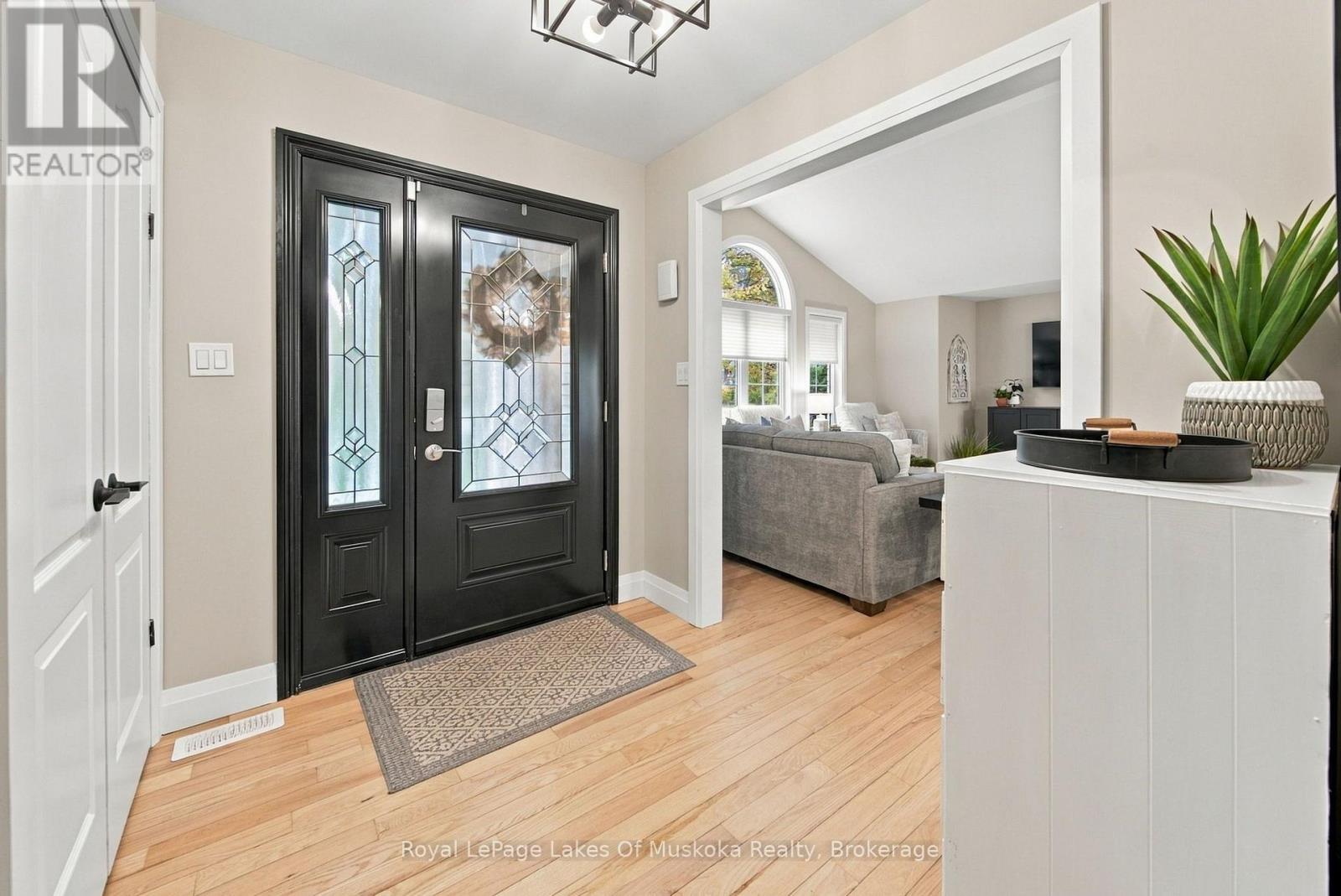 1002 Joseph Place, Gravenhurst, Ontario  P0E 1N0 - Photo 4 - X13842668
