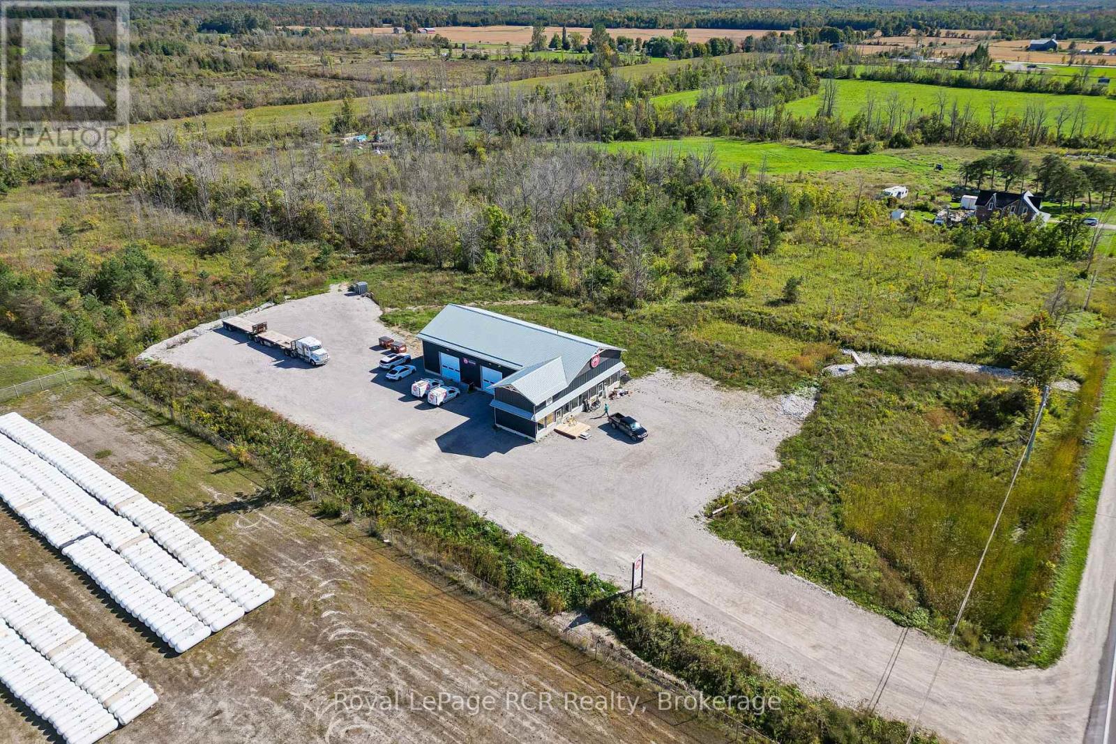 10075 Hwy 6, Georgian Bluffs, Ontario  N0H 2T0 - Photo 8 - X13842906