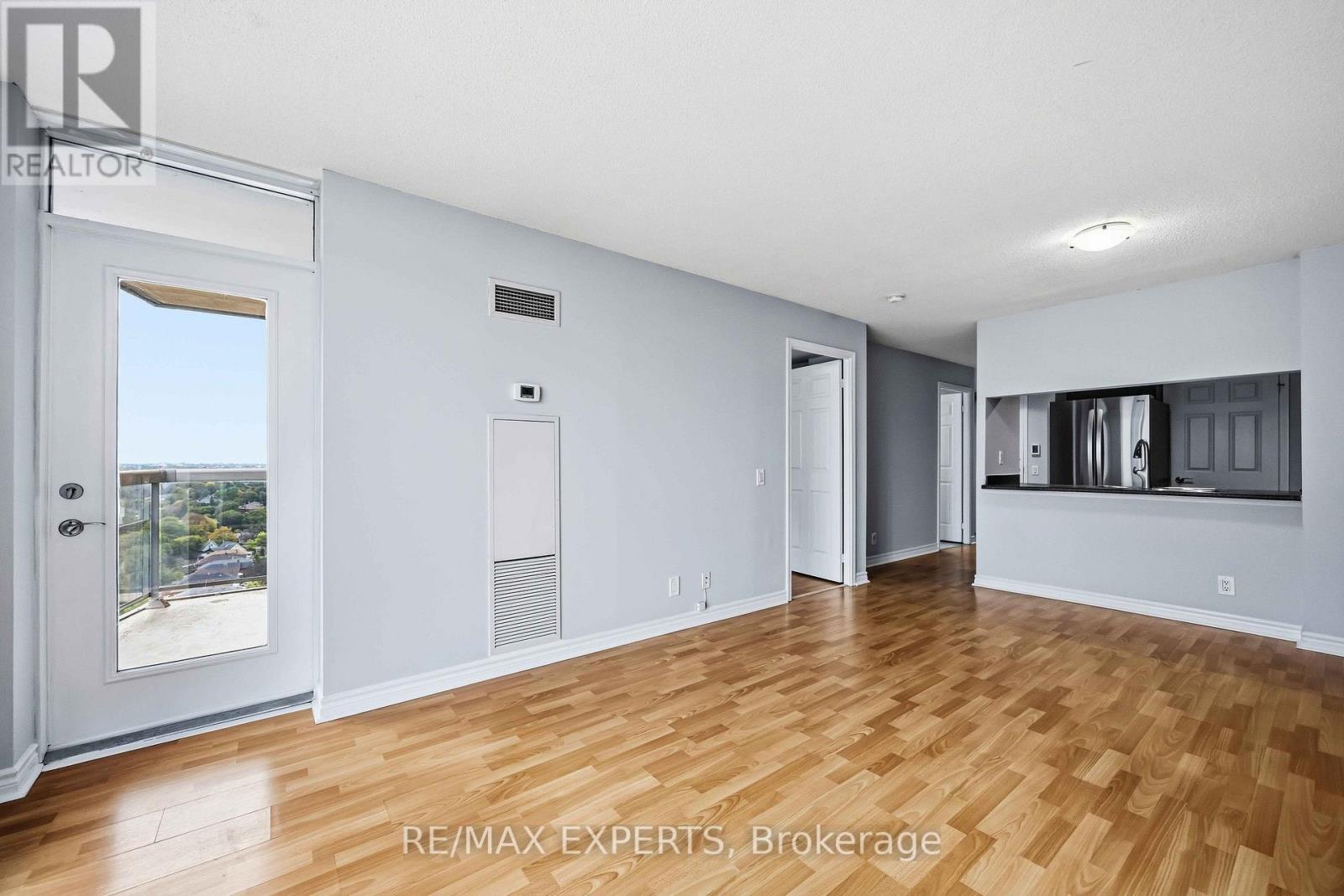 1537 - 18 Mondeo Drive, Toronto, Ontario  M1P 5C8 - Photo 10 - E13842702