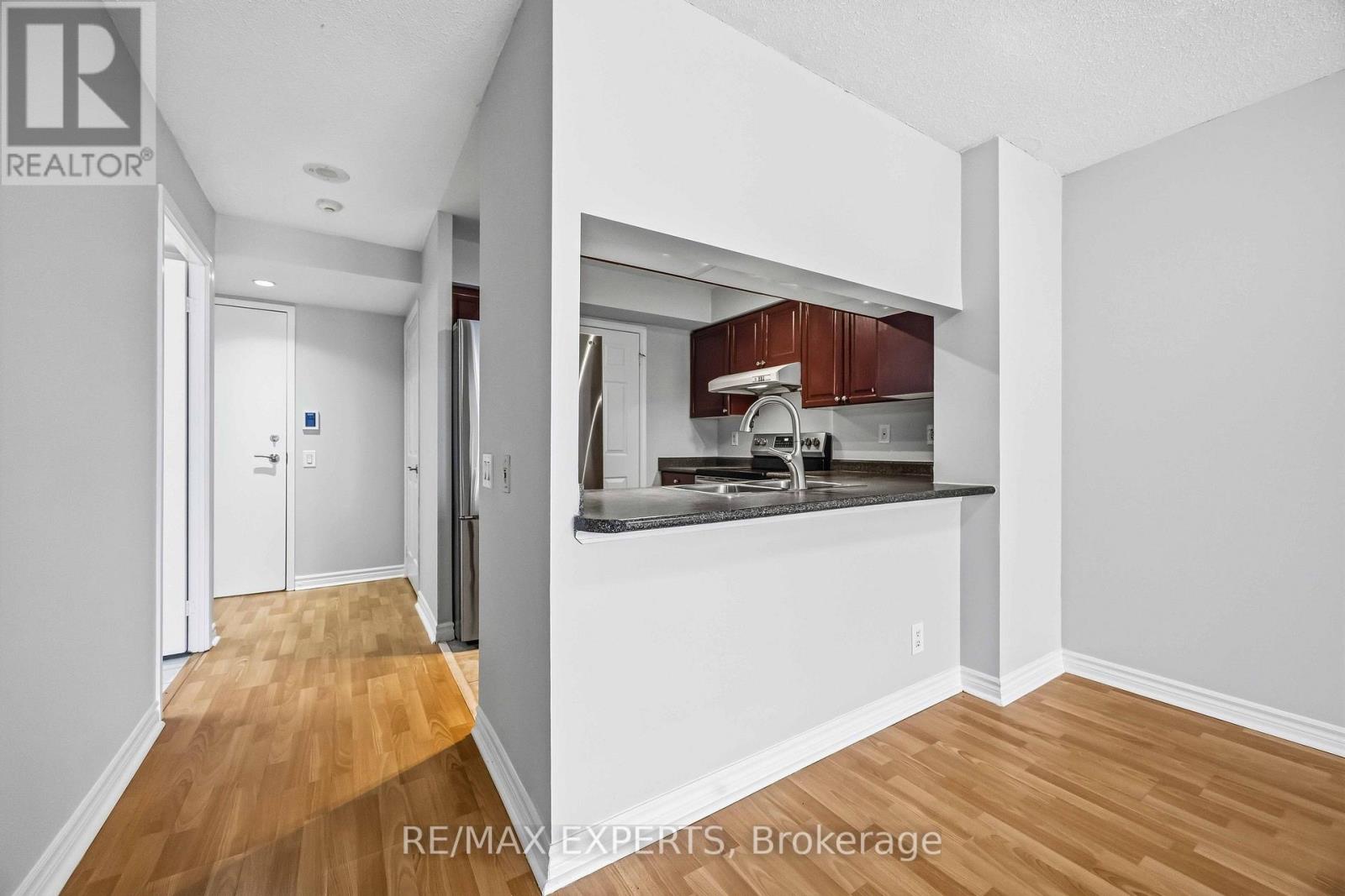 1537 - 18 Mondeo Drive, Toronto, Ontario  M1P 5C8 - Photo 12 - E13842702